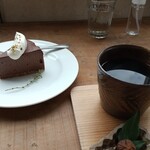 タリル珈琲 - チョコレートNYチーズケーキとタリルブレンド
