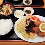 神戸一 - カキフライ定食