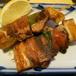 中島屋 - ●ねぎま焼き（鮪）３８０円
      このお店のねぎま焼きは鶏ではなく鮪です！
      
      ジューシーな焼き加減で
      
      ウンマーーーーーーーーーー(^O^)
      