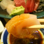 中島屋 - ●豪快　造り盛り合わせ　９８０円
      
      ３８０円の剥身が価値あり過ぎて普通の作りだとあれ？と思ってしまいますが、普通に旨い刺身です。
      