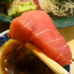 中島屋 - ●豪快　造り盛り合わせ　９８０円
      
      ３８０円の剥身が価値あり過ぎて普通の作りだとあれ？と思ってしまいますが、普通に旨い刺身です。
      