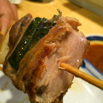 中島屋 - ●ねぎま焼き（鮪）３８０円
      このお店のねぎま焼きは鶏ではなく鮪です！
      
      ジューシーな焼き加減で
      
      ウンマーーーーーーーーーー(^O^)
      