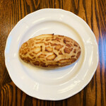 カフェ アチム - 塩バターパン　190円