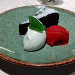 RESTAURANT L’ESPRIT DE CHEVALIER - 