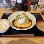 Takeya Shokudou - お肉ランチのポテサラのせチーズハンバーグ.ミニ豚汁