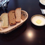 ラ・スースANN - ランチのパン