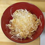 ラーメン 三亀 - 白髪ネギ