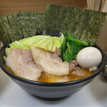 ラーメン 三亀 - 特三亀ラーメン＋キャベツ