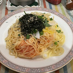 TORANOMON PASTA - 明太子のガーリック醤油パスタ、刺身イカ柚子大葉入り