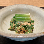 日本料理FUJI - 藤枝の胡麻を使ったほうれん草の胡麻和え
      