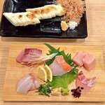 Kimmedai Semmon Izakaya Taishabu Zombun - マコモダケ。刺身5点盛り。