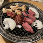 焼肉　戸板商店 - 