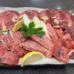 河伯菜館 - 2人前ですね