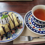 Cafe Yukari - バナナクレープとカモミールティー（はちみつレモン）