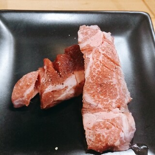 焼肉 うしまる_1