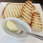 ガーデン＆クラフツ カフェ - ('13/6)ガーデンサラダのパン