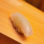 すし処 みや古分店 - ひらめ