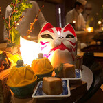 銀座 しのはら - ✽ 各席の前に灯明皿が新しく設置、灯芯の火の微かなあかりと揺らぎで、料理により陰影を感じるようになりました。古い和食器などが映えます。八寸提供時は更に照明を落とす演出をされていました。