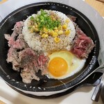 ペッパーランチ - 料理写真:ビーフペッパーライス＋目玉焼き