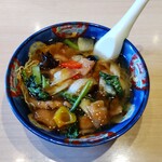 中華 周玉 - 豚肉うま煮そば