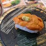 Sushi Tatsu - ウニ1貫800円