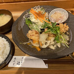 Sainiku Shunsai Ando - 鶏の唐揚げ野菜の餡かけ＝700円