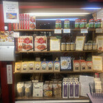 アジャンタ - この店オリジナルのレトルトカレーもある。高いけど。