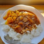 リカースタンド　ベルハウス - 優しい辛さのシャバ系カレー