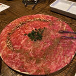 渋谷焼肉 KINTAN - 日本一のサーロインユッケ、ハーフアンドハーフ