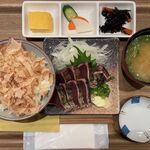 Nikkoumaru Shokudou - トロ定食(ご飯並鰹節あり)1188円