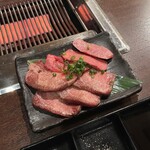 焼肉 肉秀 - 