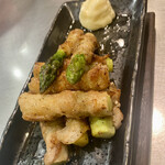 鉄板ベース 栗しん - アスパラ豚肉巻き