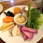 ブラッスリー アルティザン - ③鎌倉野菜のクリュディテ アンチョビマヨネーズソース1600円