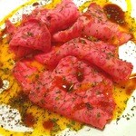 焼肉・ホルモンこそっと - 今は炙り用のユッケ風