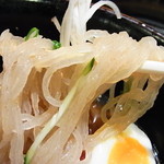 焼肉・ホルモンこそっと - 麵は見た目は色白な咸興（ハムフン）式ながら食感は平壌式（噛み切り易い）に近いけどオリジナリティあり