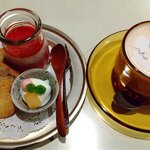 喫茶部あくび - 冬のおやつセットとカフェラテ