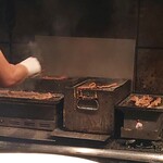 昇家 - ガンガン肉が焼かれているぞ