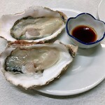 ゆたか食堂 - 米崎の生牡蠣