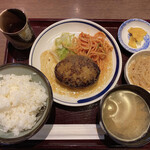 Wain Honoji - ハンバーグ定食（和風おろし）¥1000