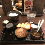 Toshi - ハンバーグとご飯