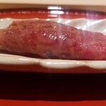 江戸焼肉 - 純血但馬万葉牛リブロースと田中農場のコシヒカリを使用した極上肉鮨