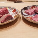 江戸焼肉 - 右から ……鹿児島県産の神のハラミ　手前はシマチョウの揉みだれ　左 … 山形牛の神のタンの厚切りと薄切り　