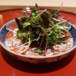 江戸焼肉 - 江戸前ハーブのチョレギサラダ　 東京都大田区の工場で育てたハーブで広島県の梶谷農園で修行された方のハーブ