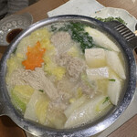 ひな鶏唐揚 新次郎 - 水炊き
