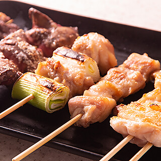We are also proud of our carefully skewered Yakitori (grilled chicken skewers)! Rare parts and assortments available ◎