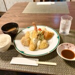 ちかさんの手料理 - セットで赤出汁、ご飯とちょっとしたおかず