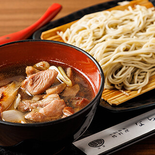 Juwari soba noodles are perfect as a finishing touch. “Duck Seiro” is popular!