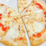サイゼリヤ - オリーブアンチョビのマルゲリータピザ　500円