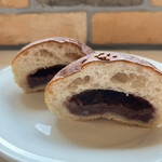 くじゃくベーカリー - ブランデーあんぱん