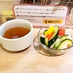 Kanda Tamagoken - スープ、ピクルス、コーヒーがお替わり自由